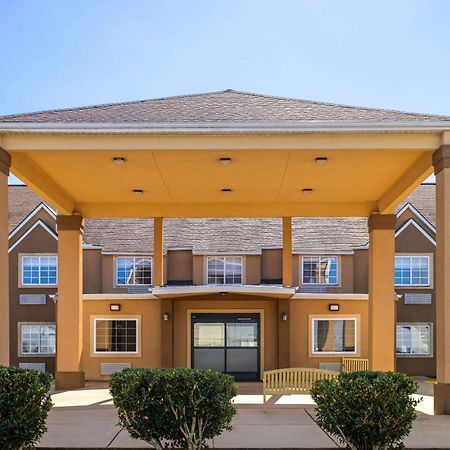 Days Inn By Wyndham Jackson Downtown Exterior photo